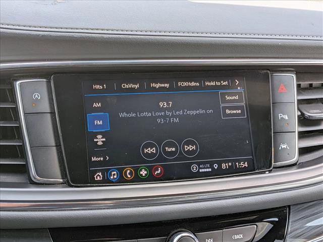 Used 2022 Buick Enclave Essence image 12