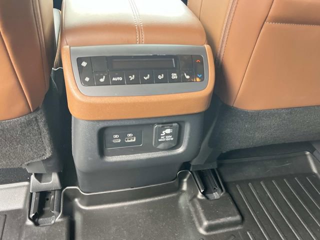 Used 2024 Nissan Pathfinder Platinum w/ Cargo Package image 19