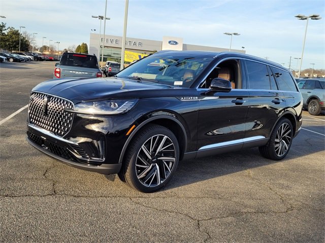 New 2025 Lincoln Aviator Reserve w/ Equipment Group 201A image 3