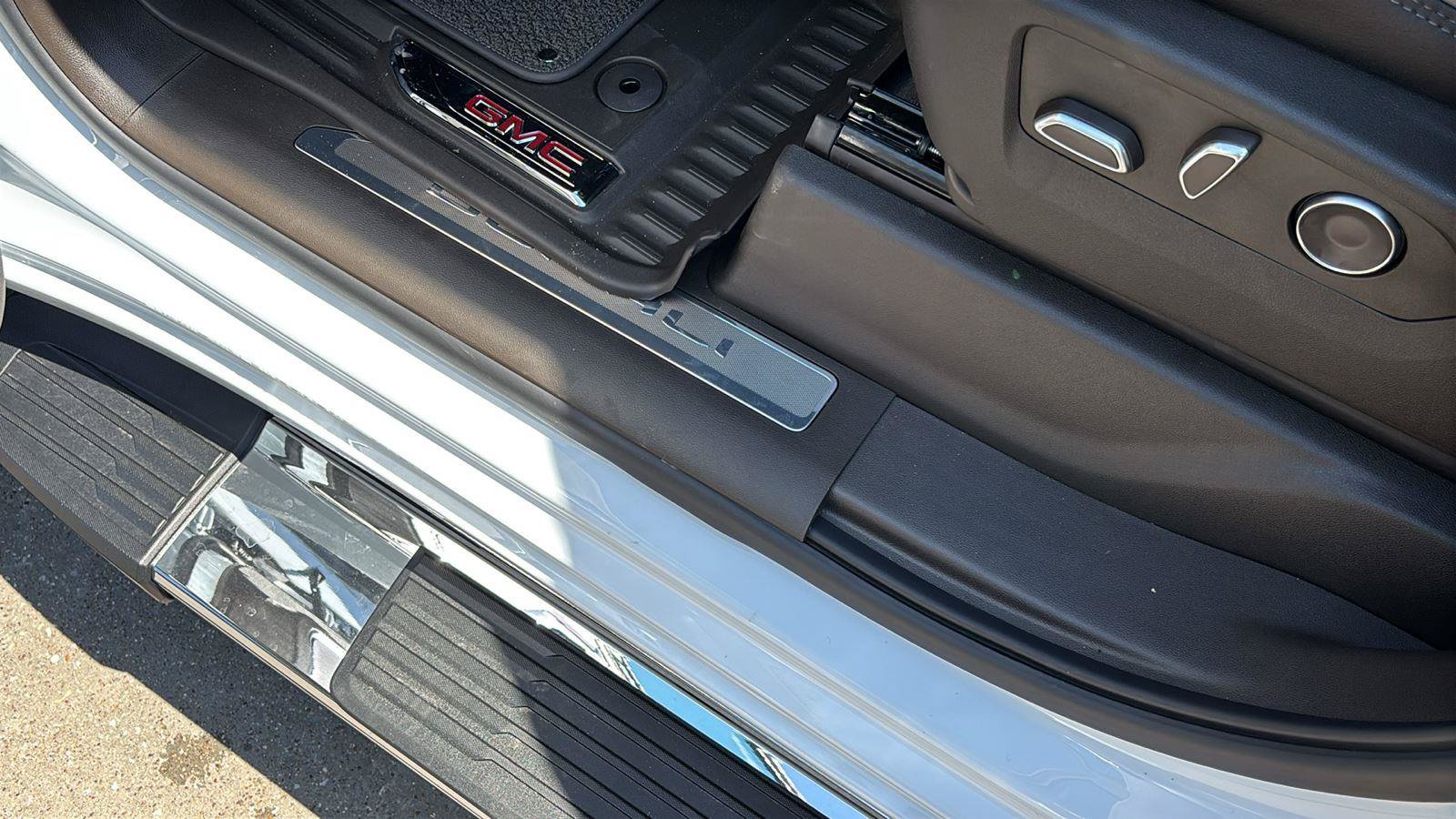 New 2026 GMC Sierra 1500 Denali AWD/4WD image 17