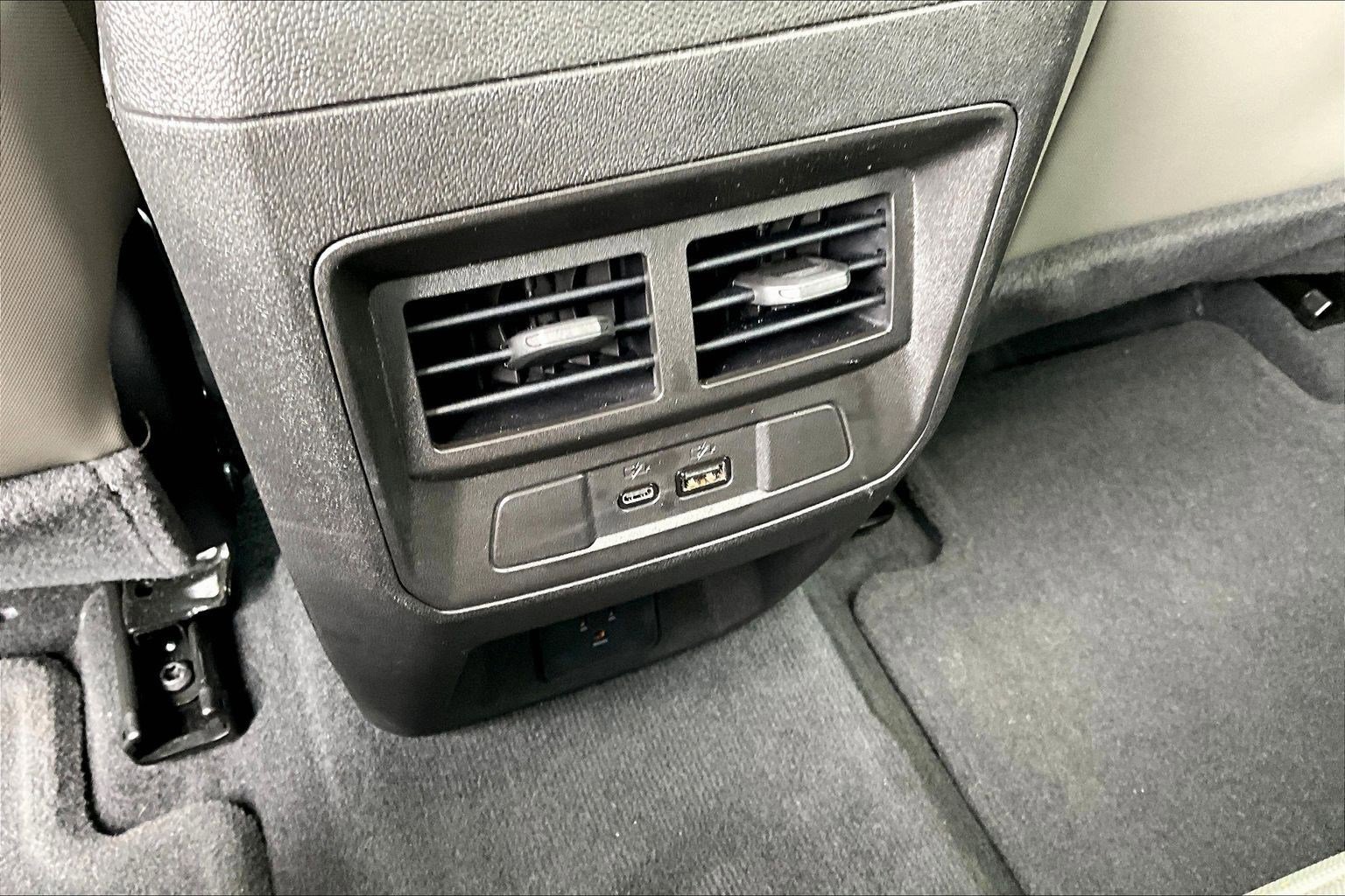 Used 2024 Chevrolet Colorado ZR2 w/ Technology Package AWD/4WD image 10