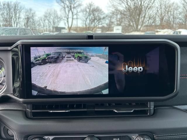 New 2025 Jeep Wrangler Rubicon AWD/4WD image 17