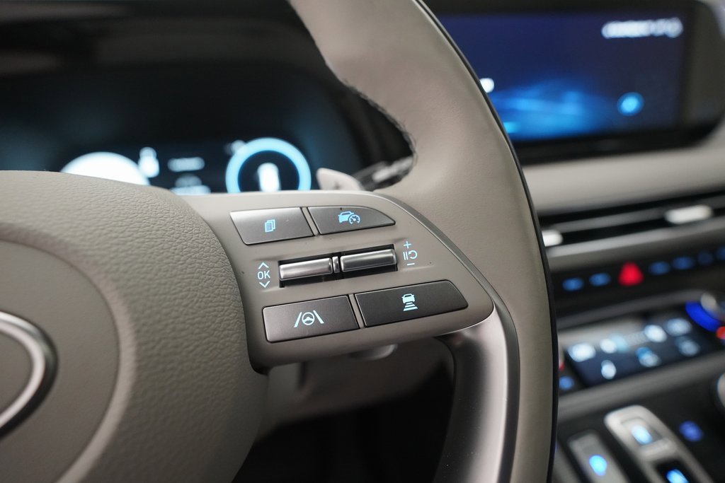 Used 2023 Hyundai Palisade Calligraphy w/ Winter Package image 20