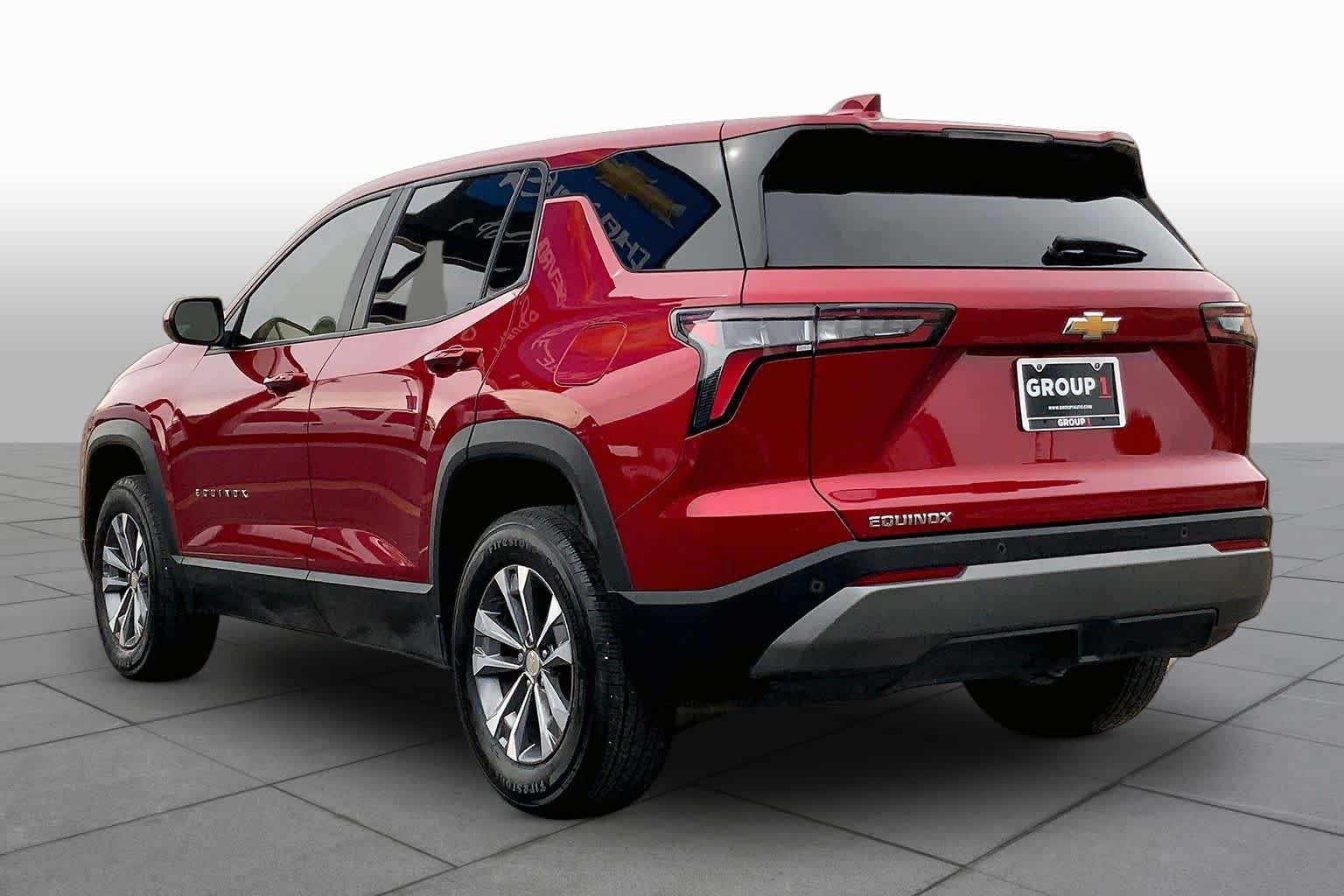 Used 2025 Chevrolet Equinox LT FWD image 12