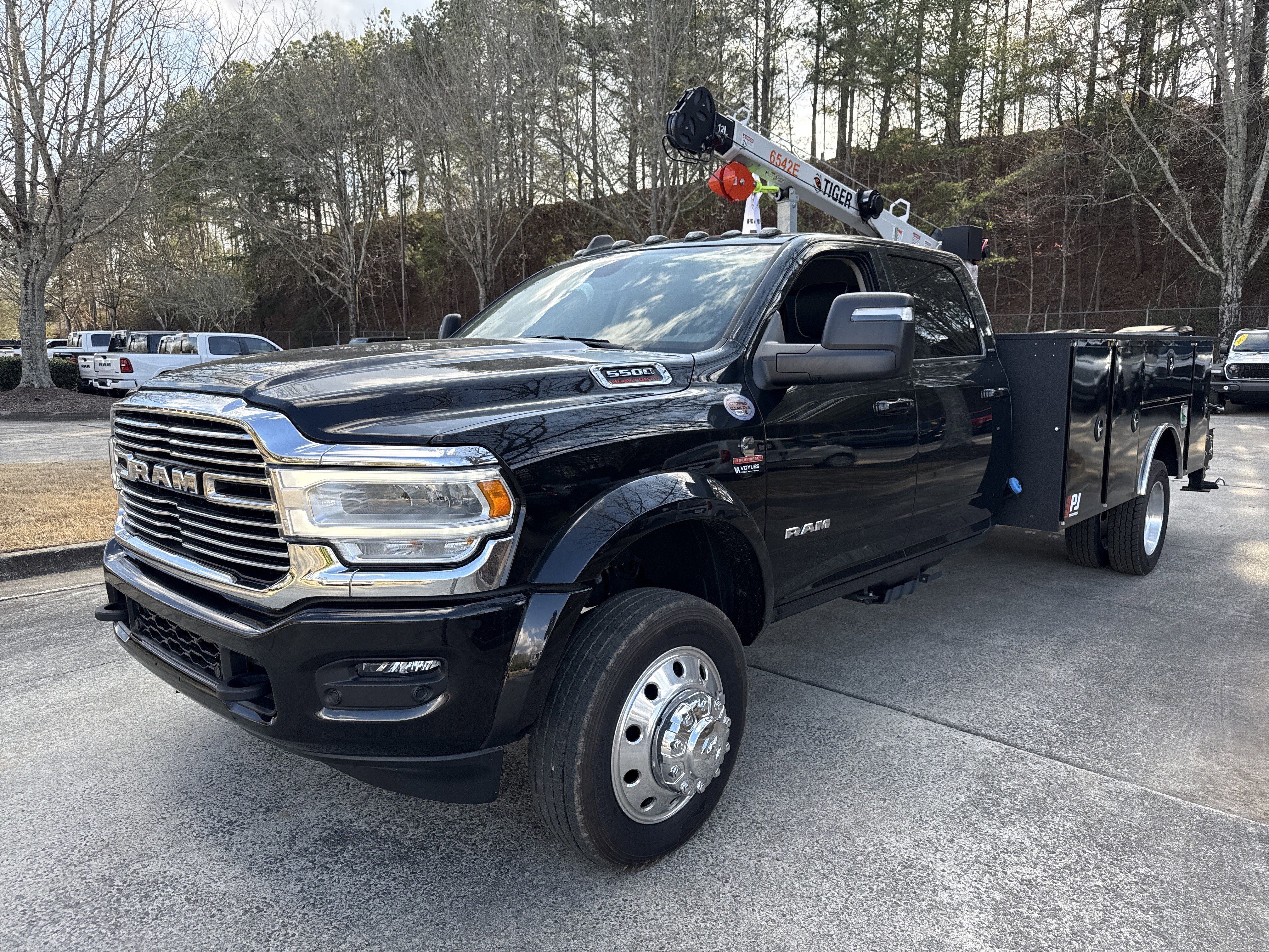 New 2024 RAM 5500 Laramie image 3