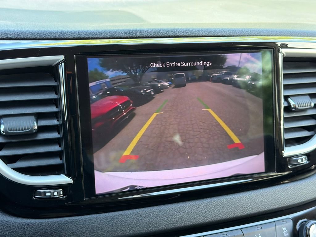 Used 2023 Chrysler Pacifica Touring-L image 28