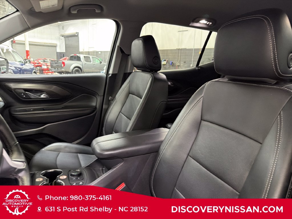 Used 2024 GMC Terrain SLT AWD/4WD image 15