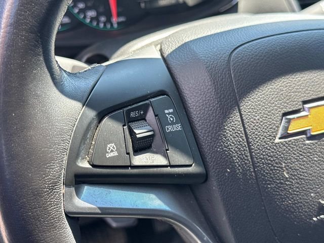 Used 2022 Chevrolet Trax LT w/ LT Convenience Package AWD/4WD image 28