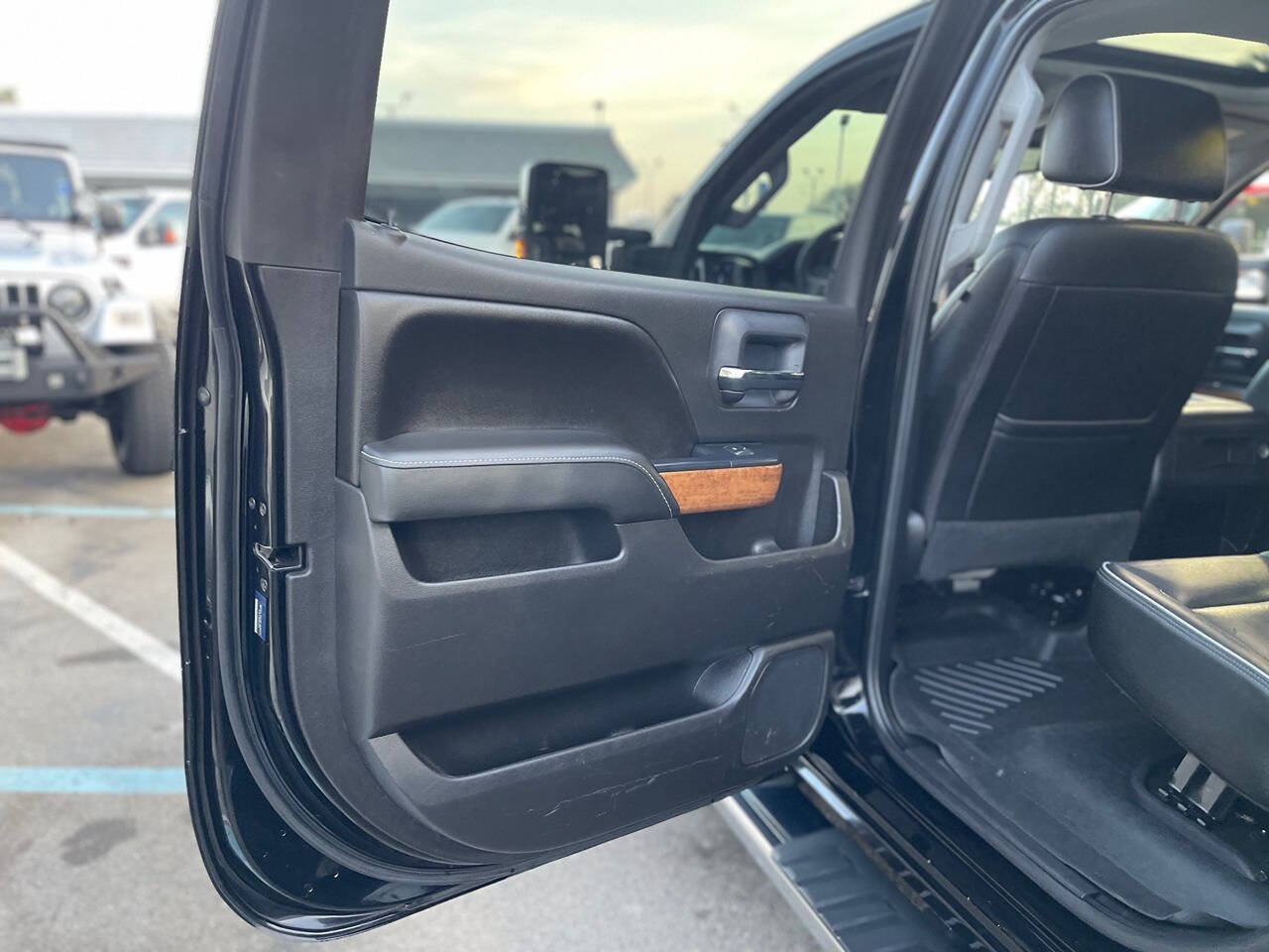 Used 2017 Chevrolet Silverado 3500 High Country w/ Duramax Plus Package AWD/4WD image 49