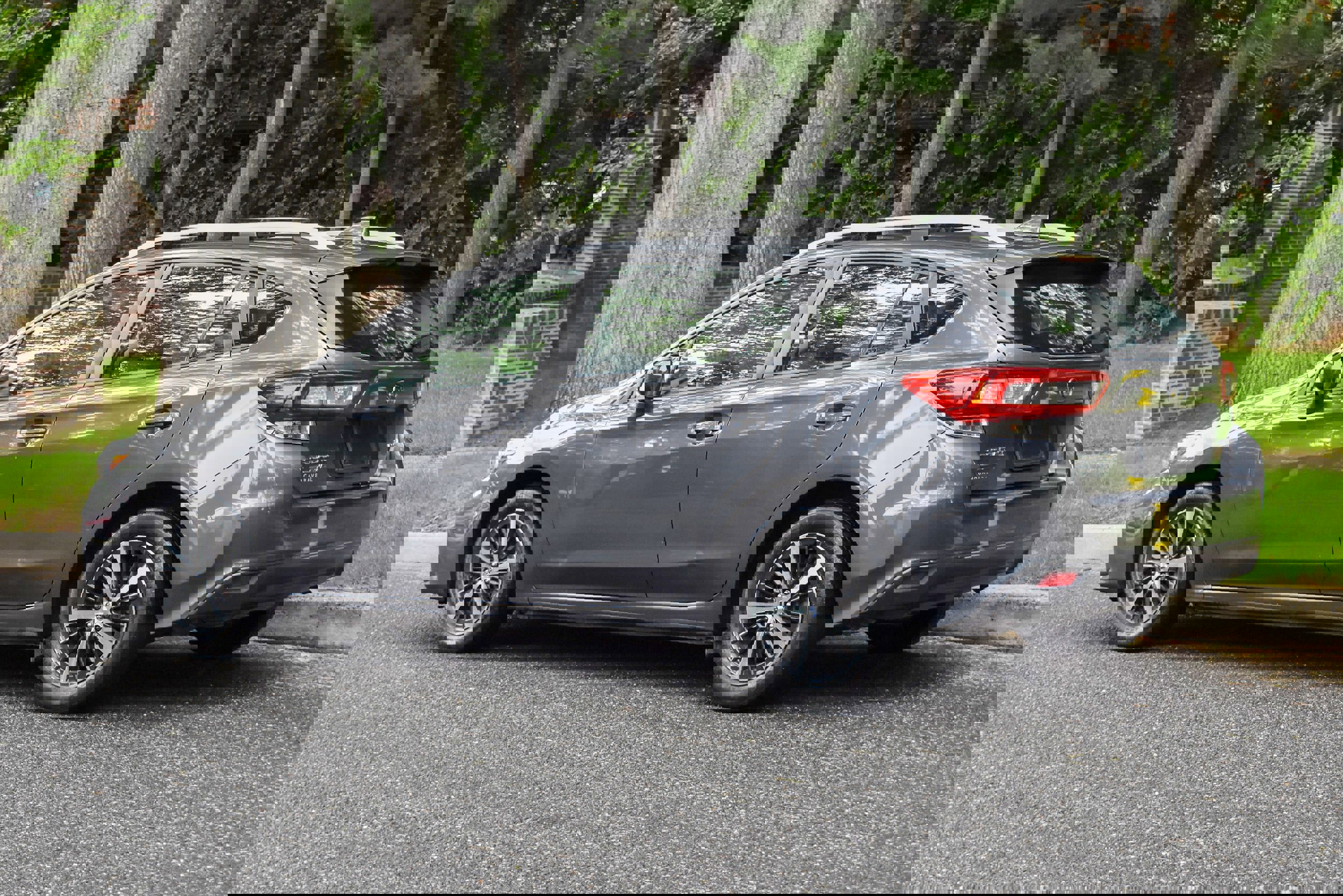 Used 2019 Subaru Impreza 2.0i Premium w/ Eyesight & BSD/Rcta & SRF image 6