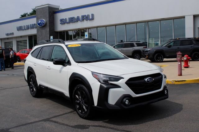 Used 2025 Subaru Outback Onyx Edition AWD/4WD image 1