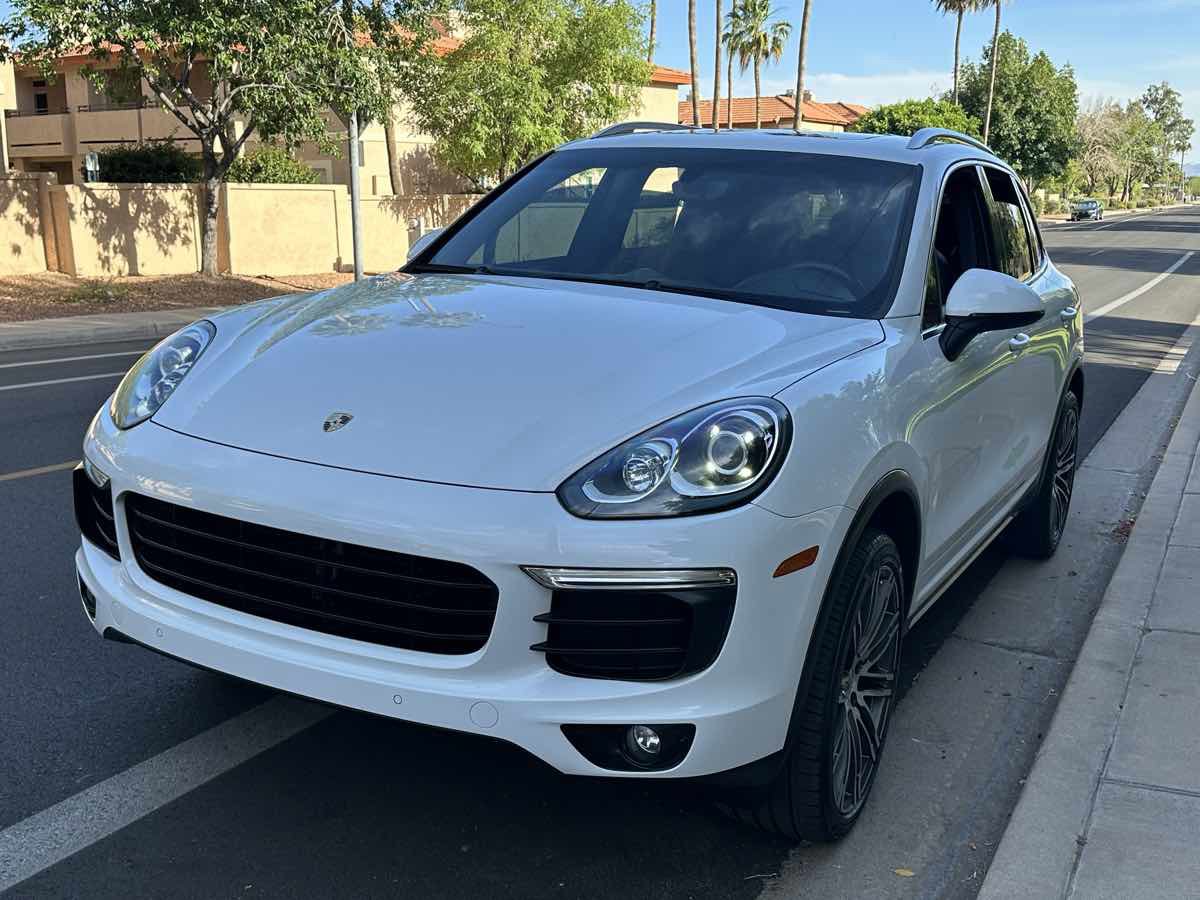 Used 2016 Porsche Cayenne AWD/4WD image 4