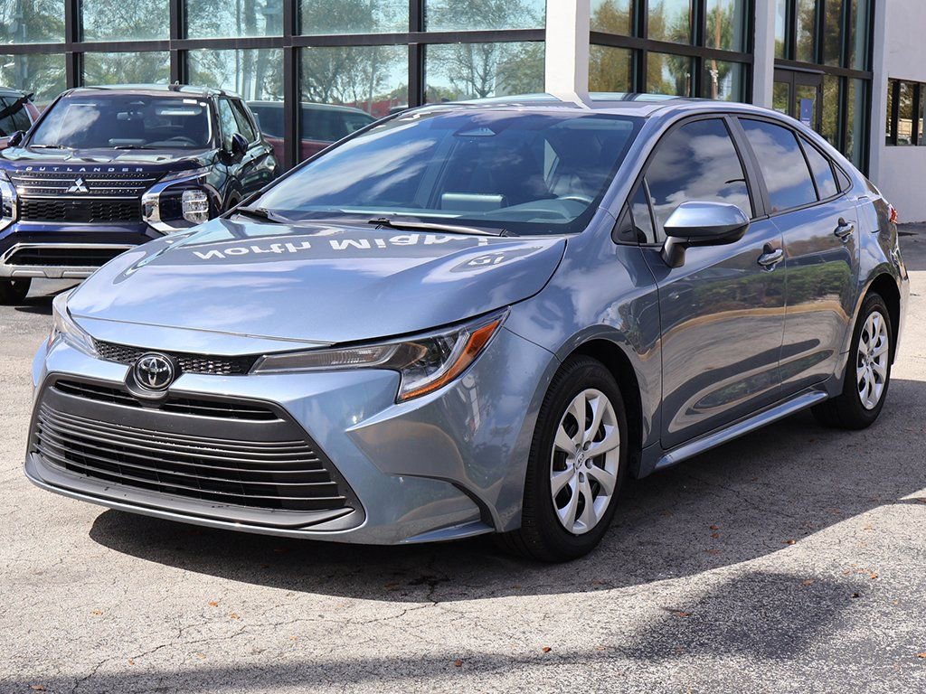 Used 2024 Toyota Corolla LE image 5