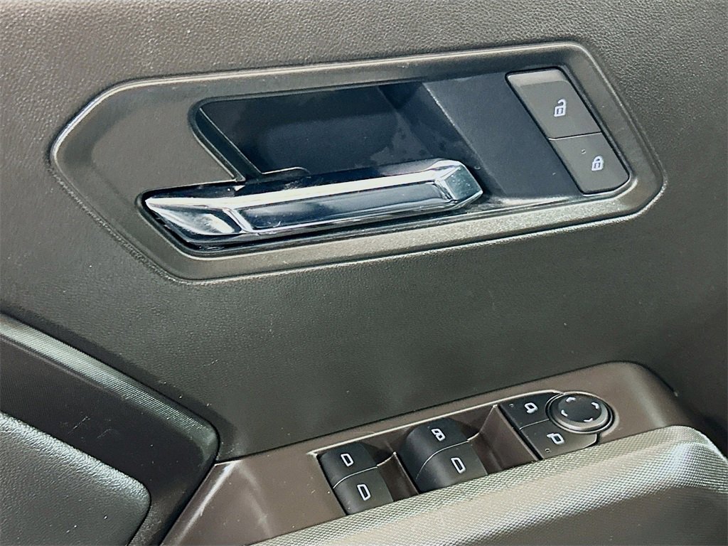 Used 2025 GMC Canyon Elevation w/ Convenience Package image 16