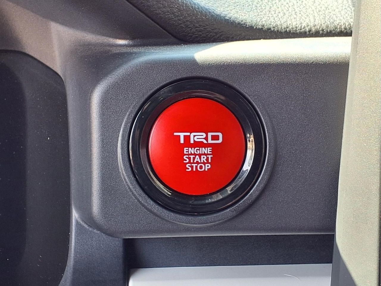 Used 2024 Toyota Tacoma TRD Off-Road image 24