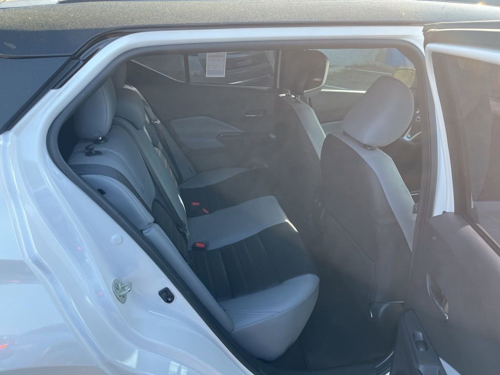 Used 2023 Nissan Kicks SR w/ SR Premium Package image 37