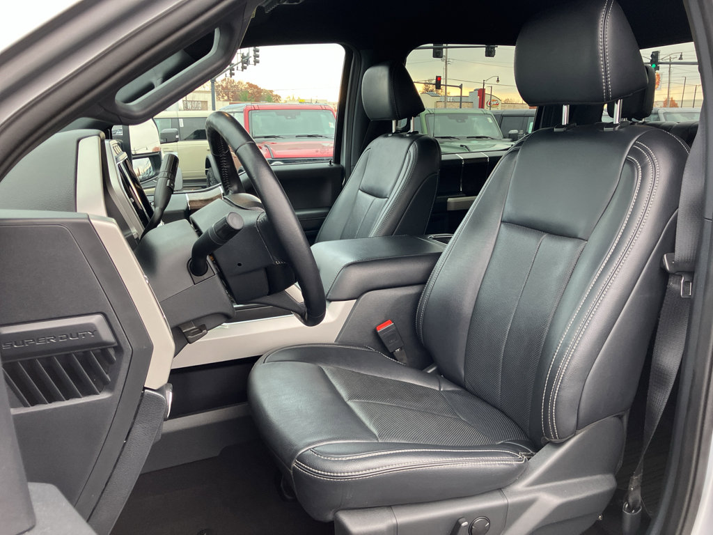 Used 2022 Ford F250 Lariat w/ Chrome Package image 29