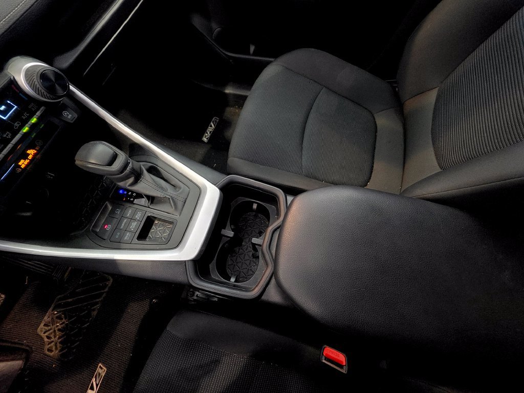 Used 2025 Toyota RAV4 LE AWD/4WD image 18