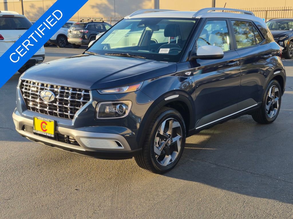 Used 2025 Hyundai Venue Limited image 3