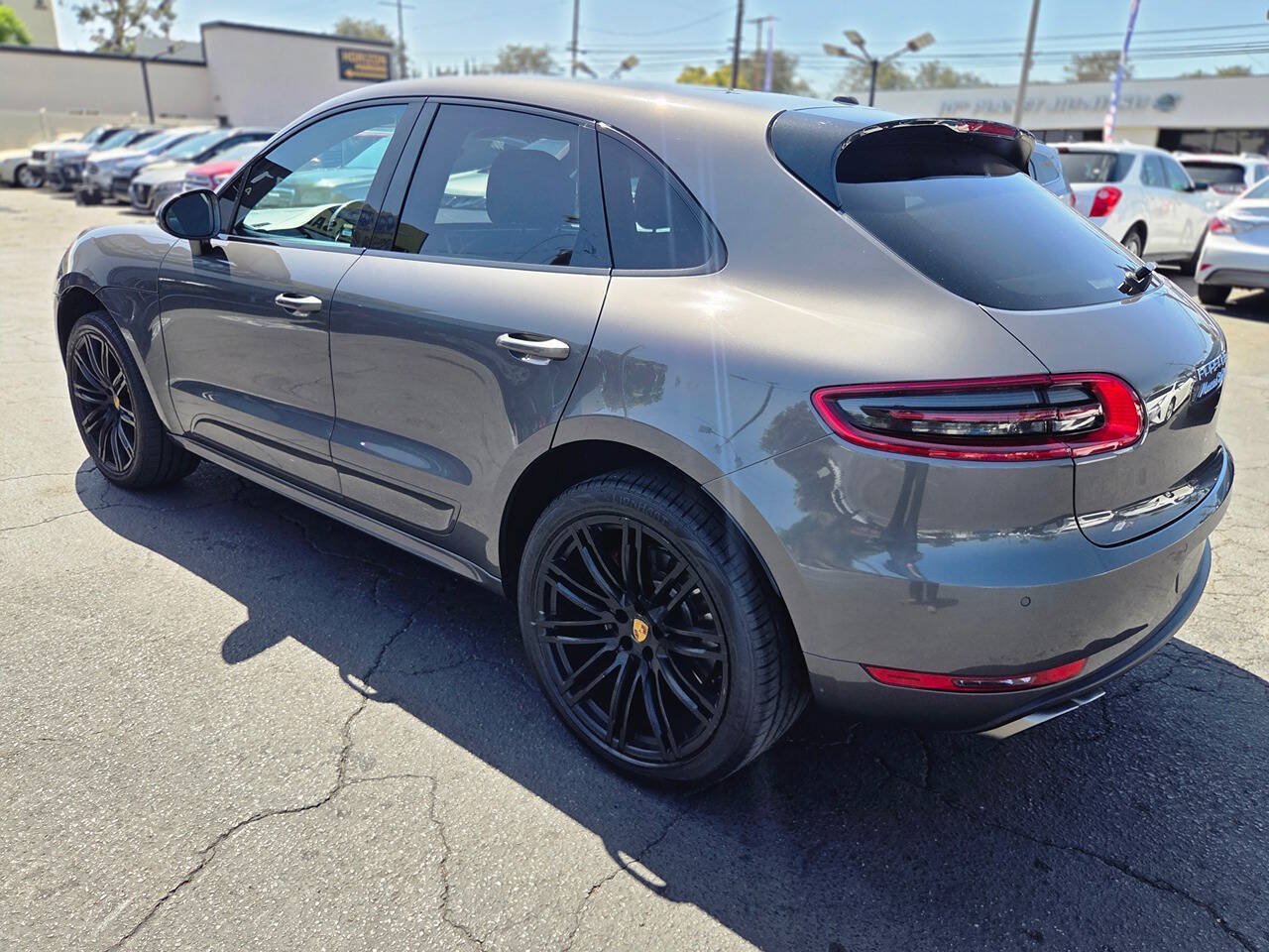 Used 2016 Porsche Macan Turbo AWD/4WD image 48
