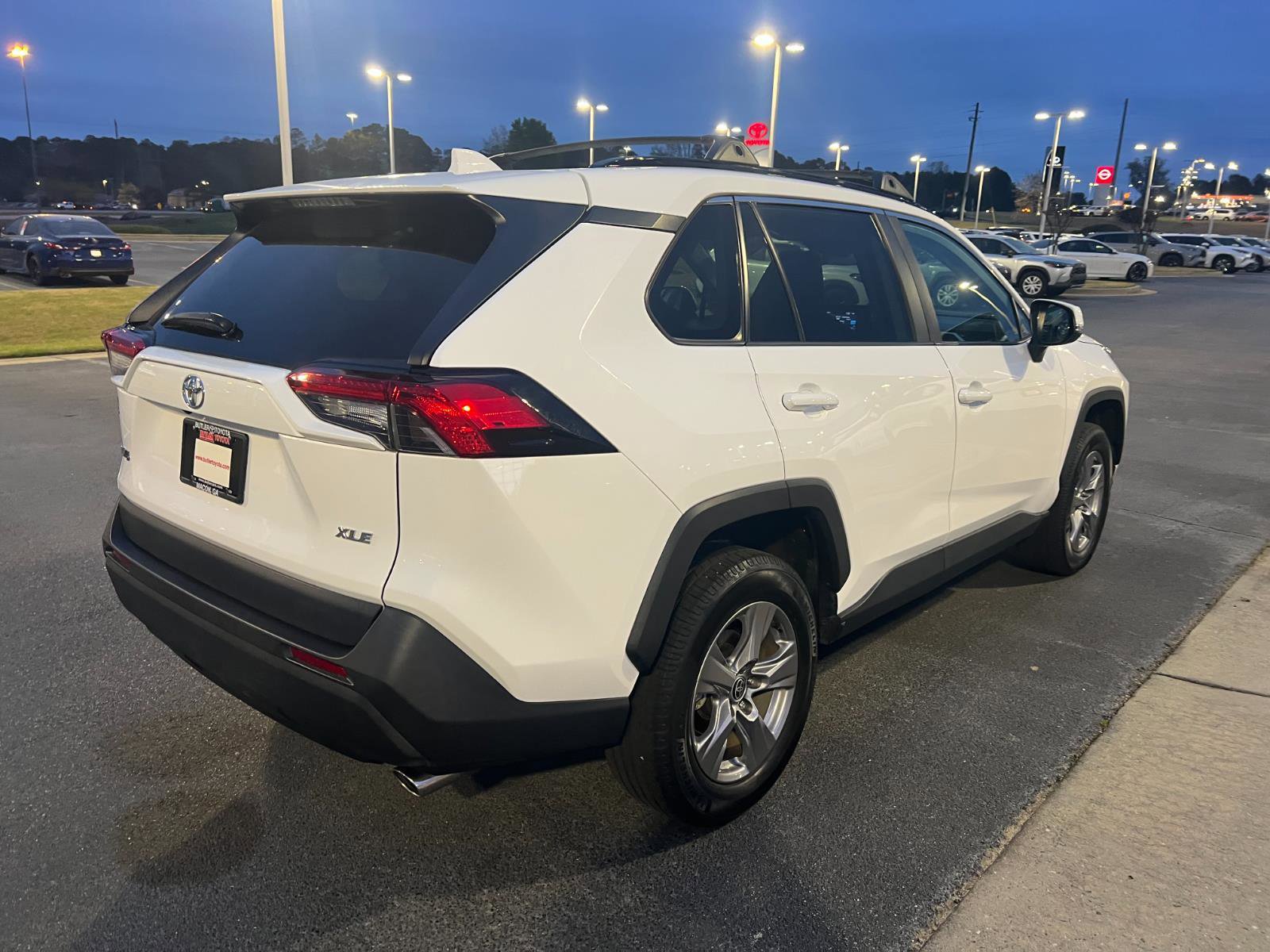 Certified 2022 Toyota RAV4 XLE image 7