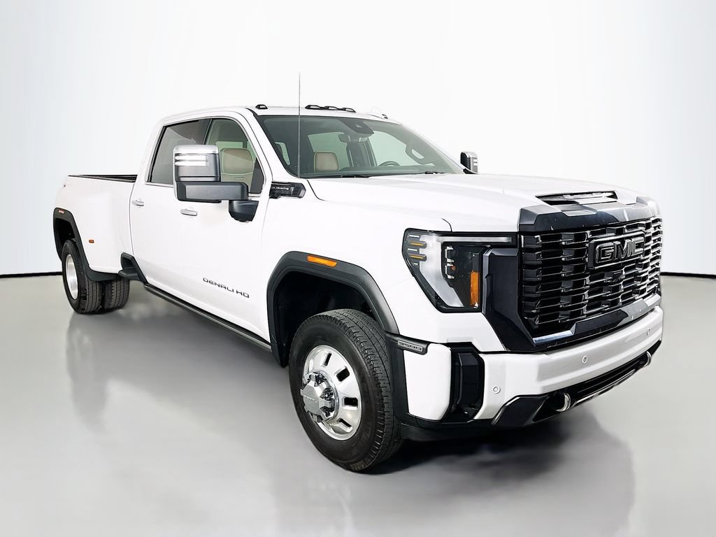 Used 2024 GMC Sierra 3500 Denali Ultimate AWD/4WD image 4