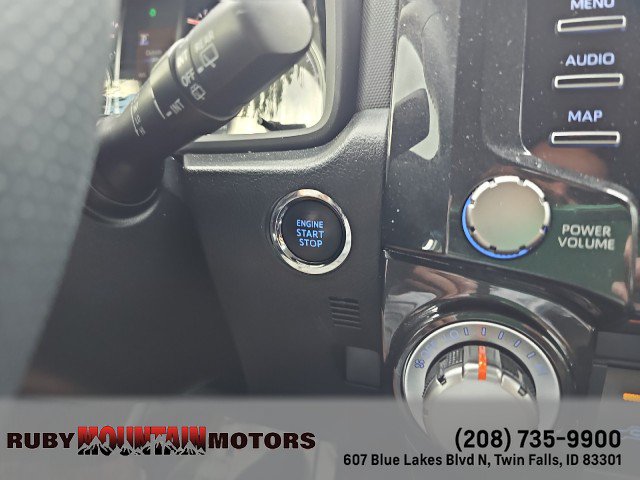 Used 2022 Toyota 4Runner TRD Off-Road AWD/4WD image 19