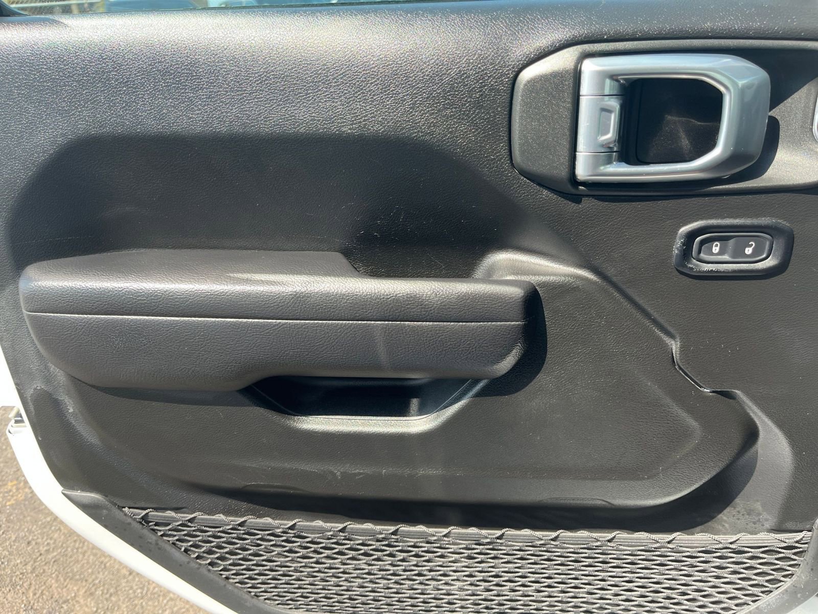 Used 2025 Jeep Wrangler Sport S AWD/4WD image 18