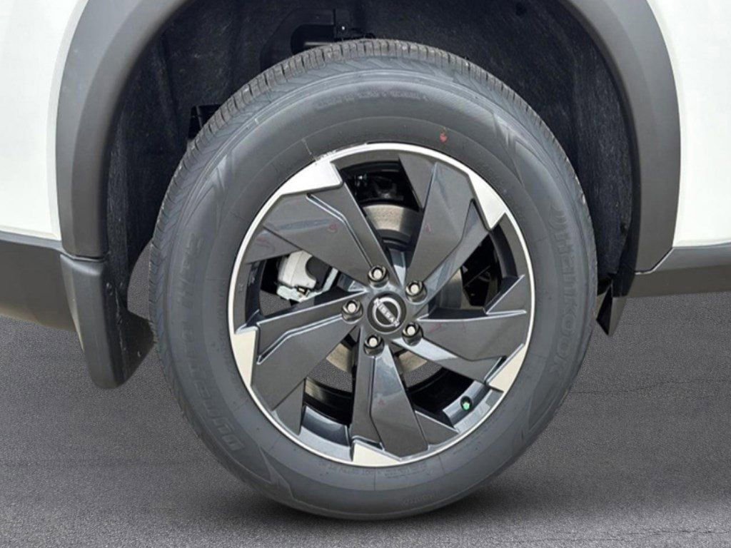 New 2026 Nissan Rogue SV AWD/4WD image 5