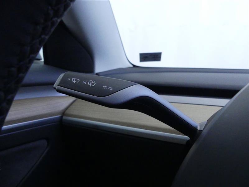 Used 2023 Tesla Model 3 Standard Range RWD image 27