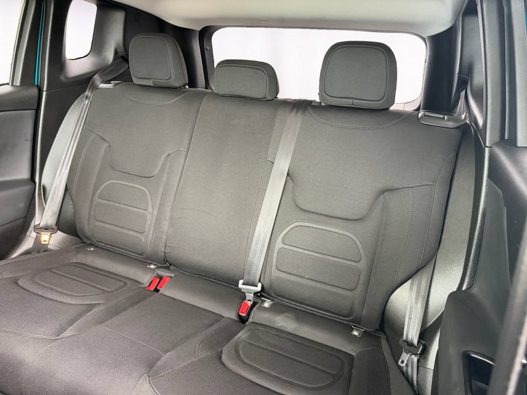 Used 2022 Jeep Renegade Latitude AWD/4WD image 13