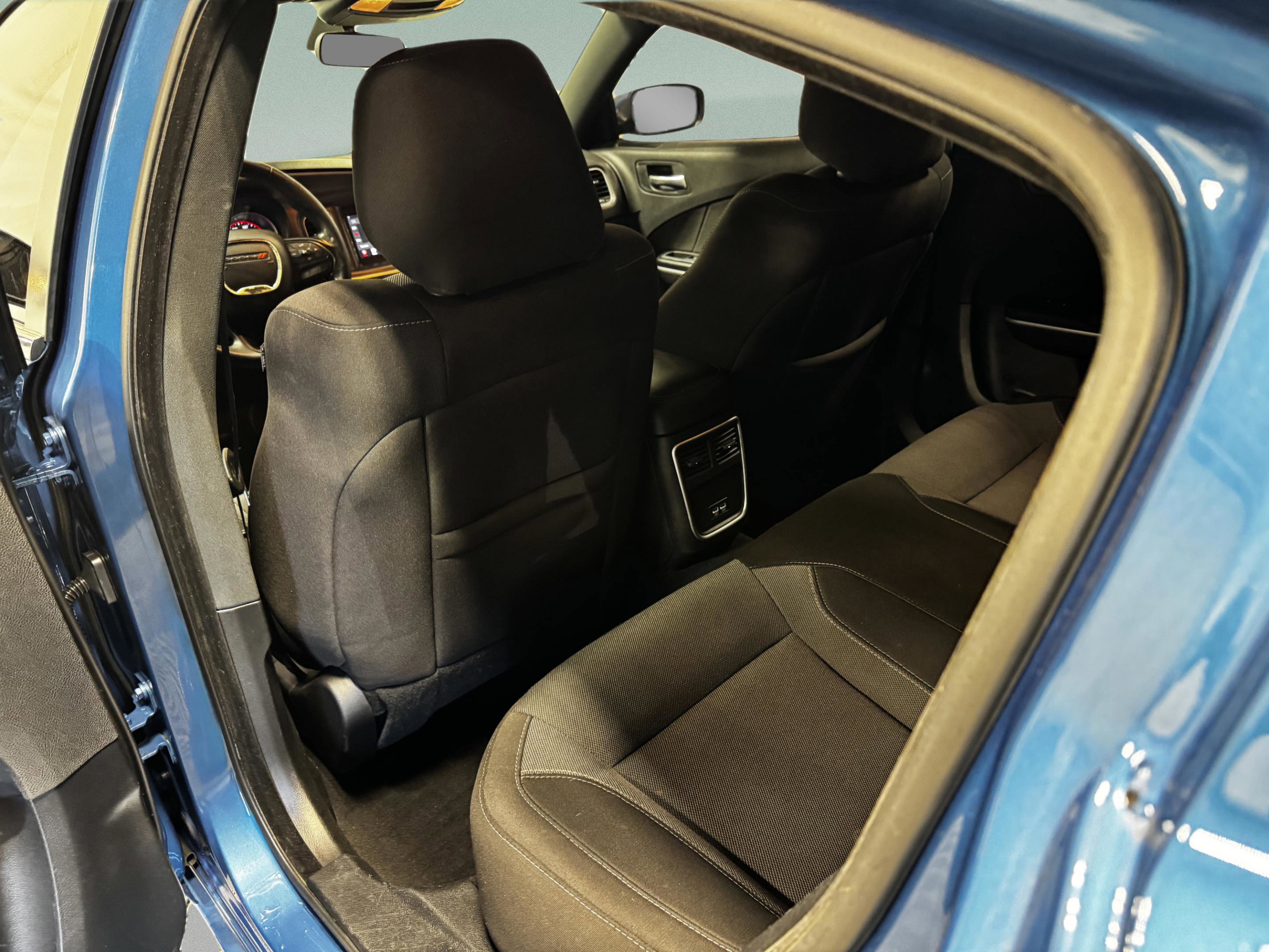 Used 2022 Dodge Charger SXT w/ Driver Convenience Group image 10