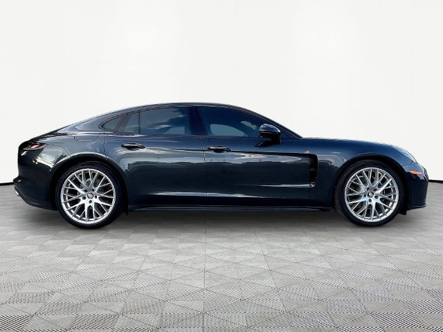 Used 2021 Porsche Panamera RWD image 4