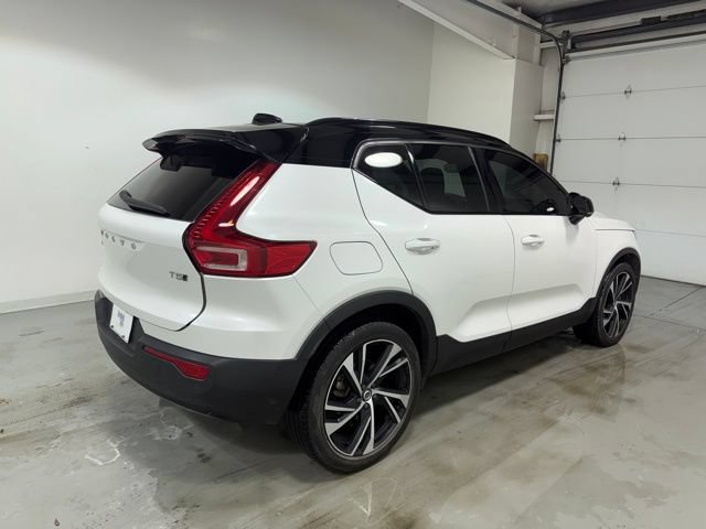 Used 2021 Volvo XC40 T5 R-Design w/ Protection Package AWD/4WD image 7