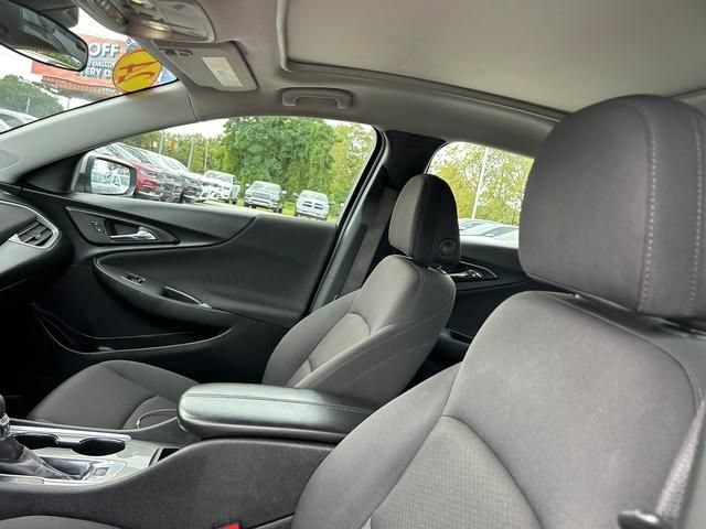 Used 2024 Chevrolet Malibu LT FWD image 12