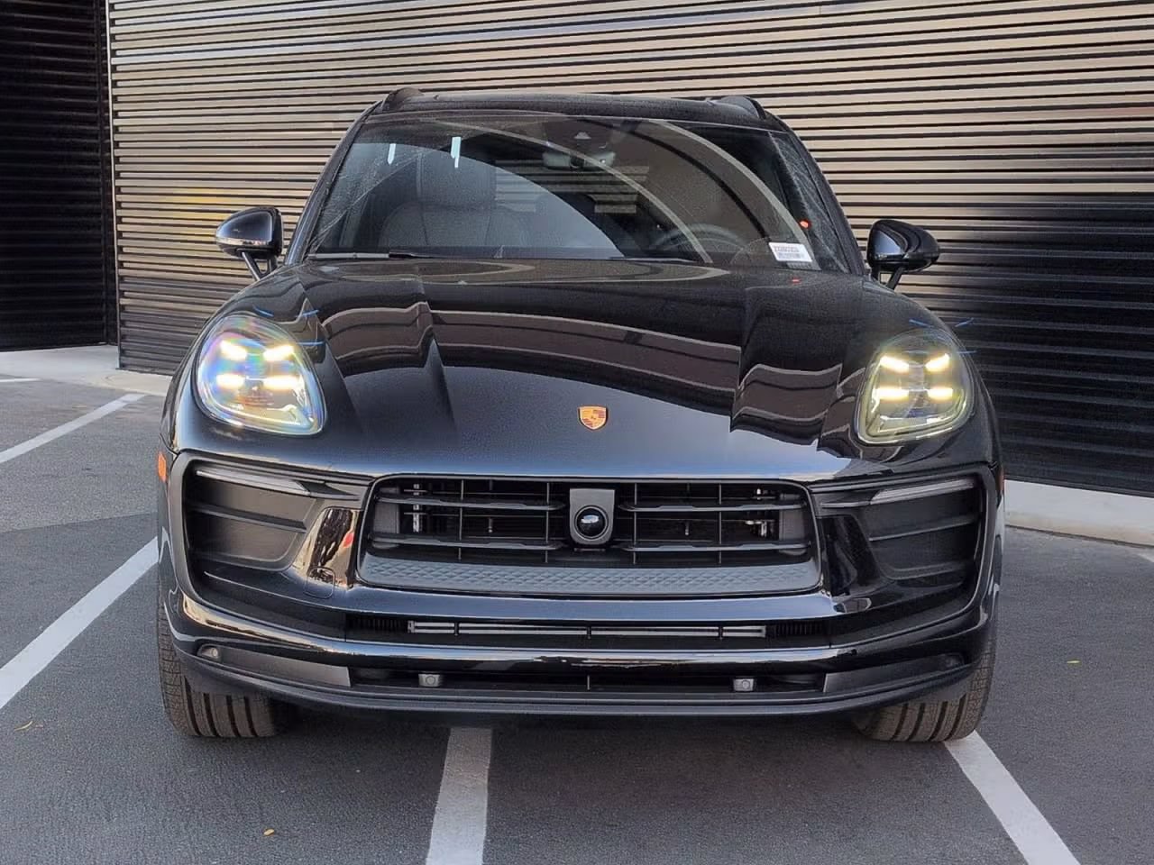 Certified 2026 Porsche Macan AWD/4WD image 10