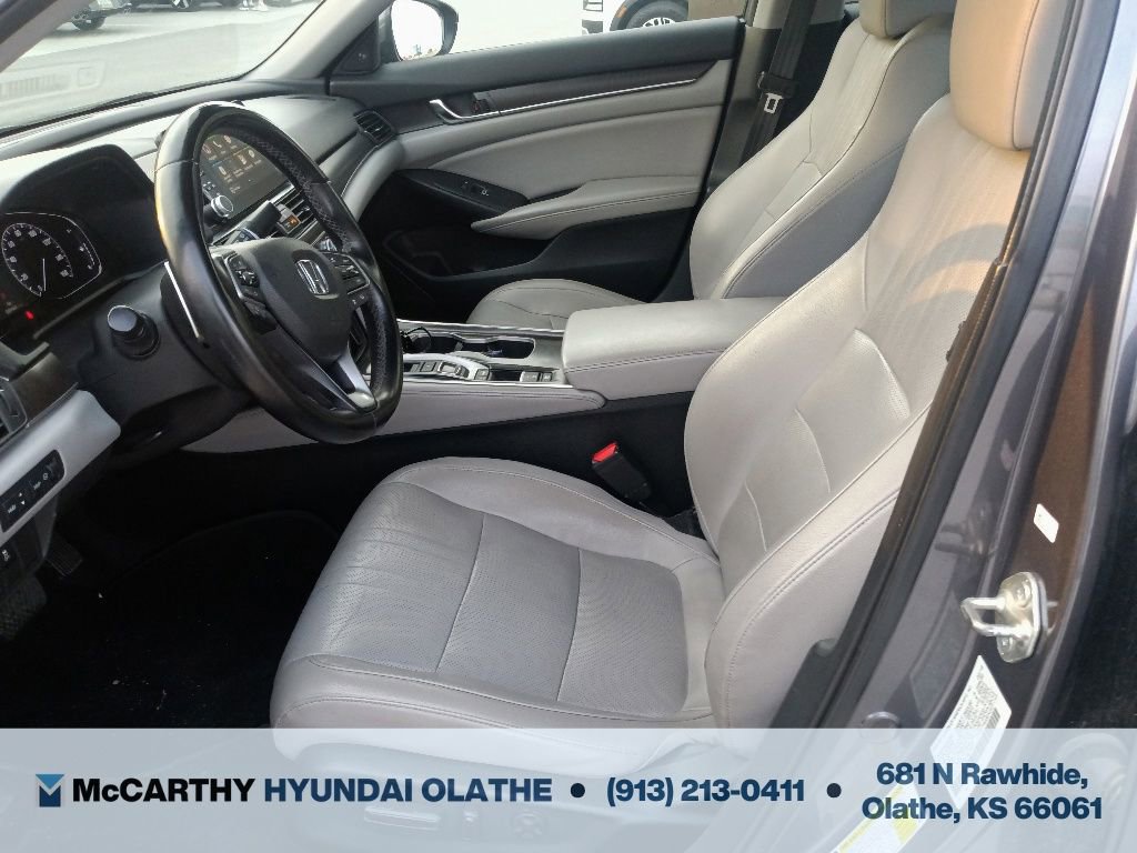 Used 2018 Honda Accord Touring image 3