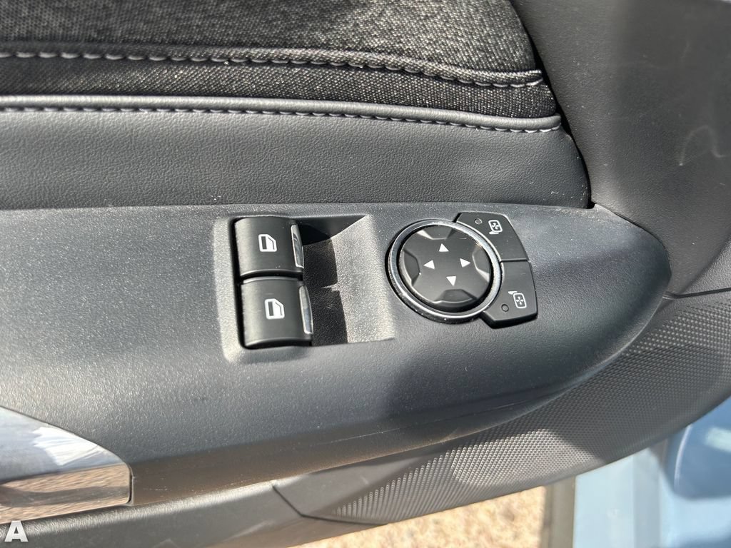 Used 2025 Ford Mustang Coupe RWD image 17