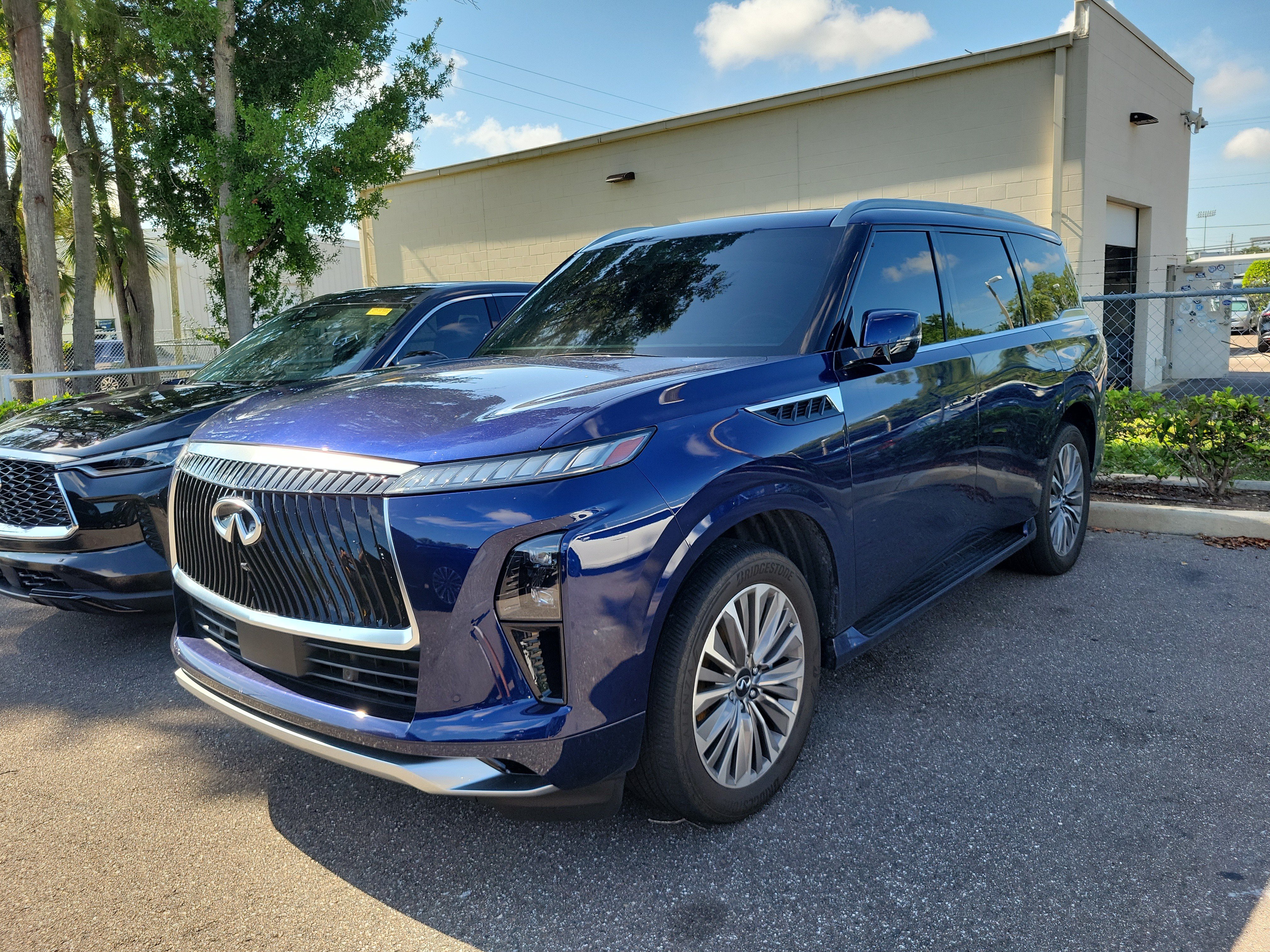 Certified 2025 INFINITI QX80 Sensory AWD/4WD image 1
