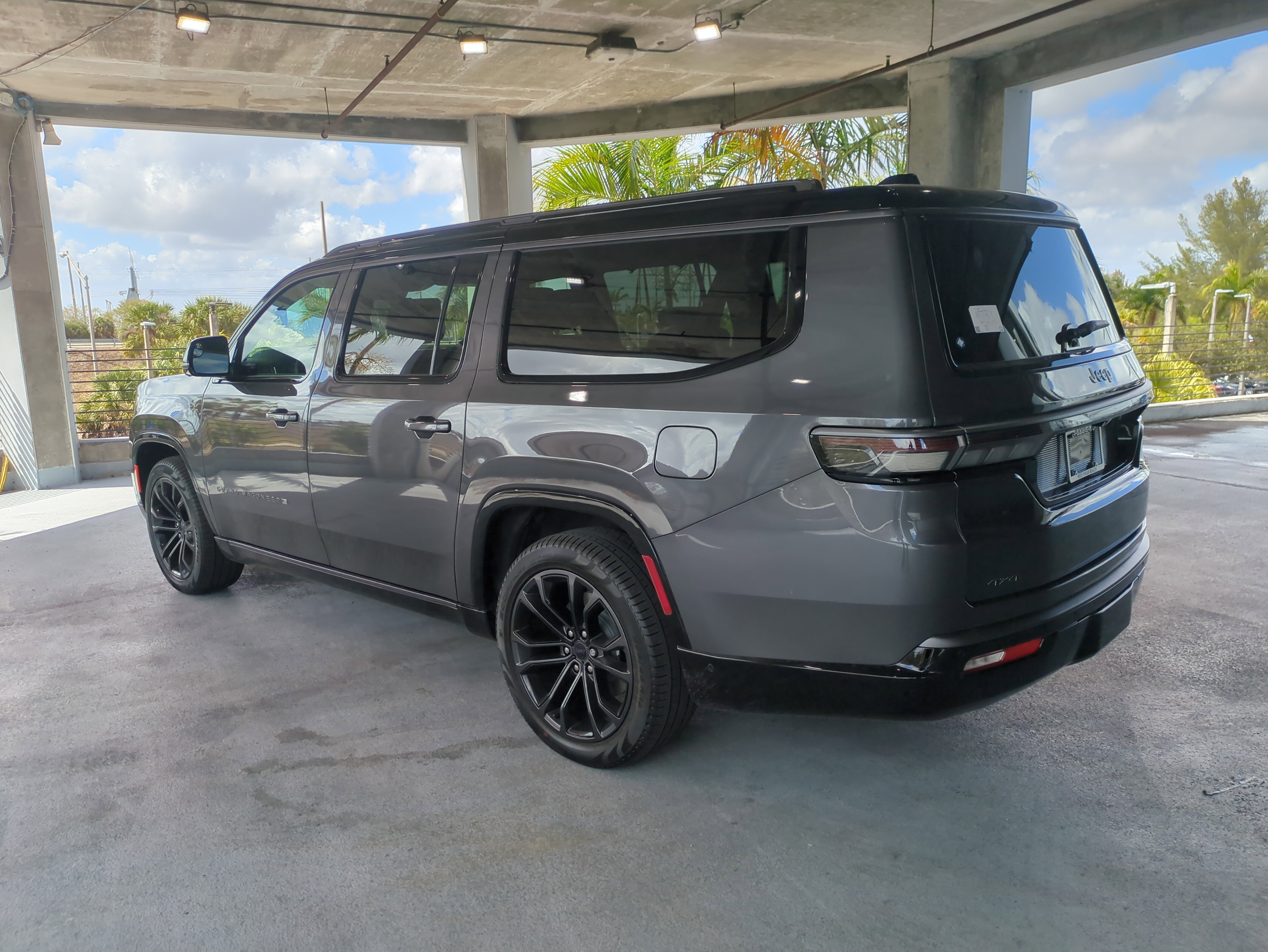 New 2026 Jeep Grand Wagoneer L Summit w/ Premium Group III image 7