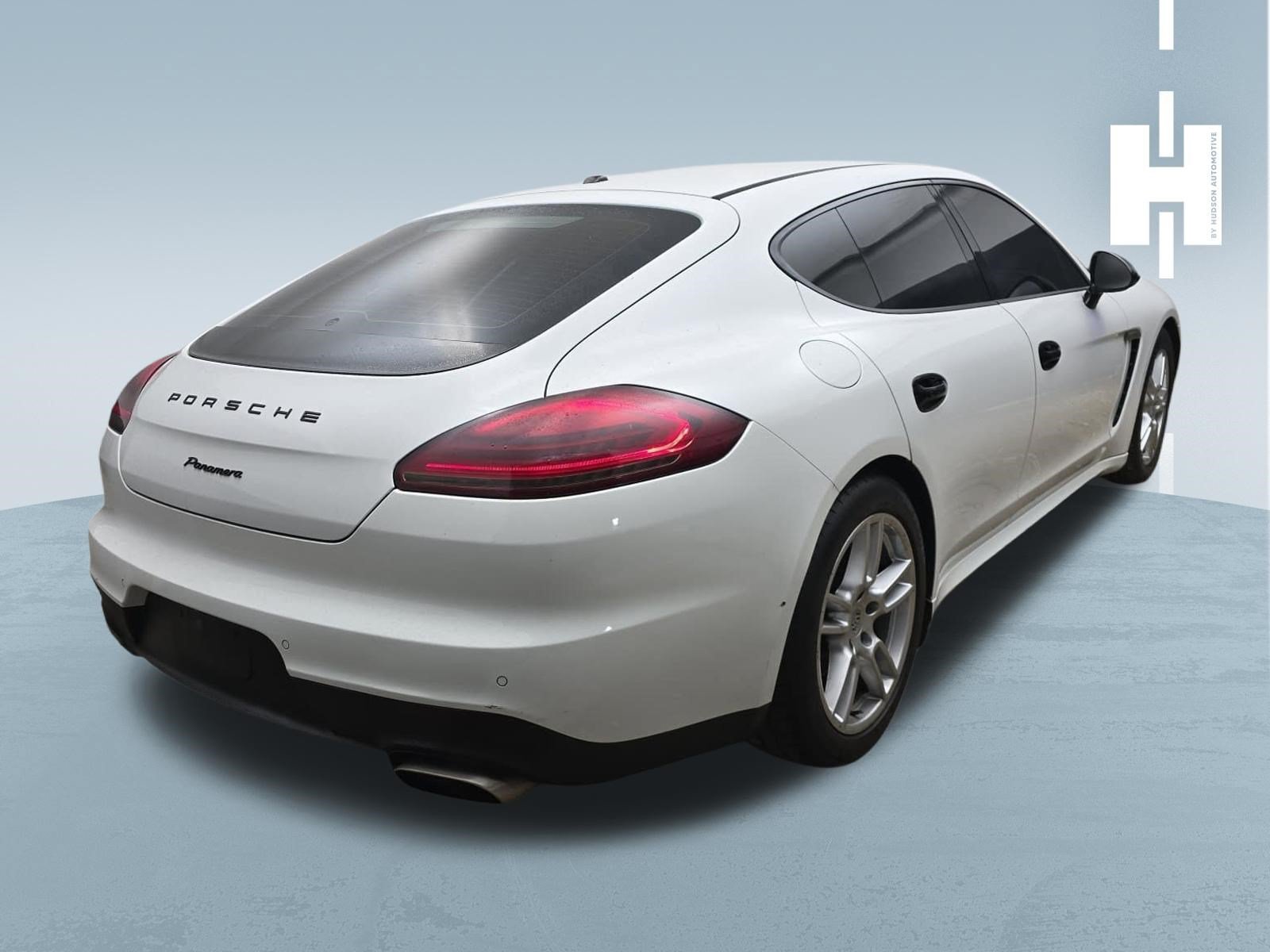 Used 2015 Porsche Panamera RWD image 4
