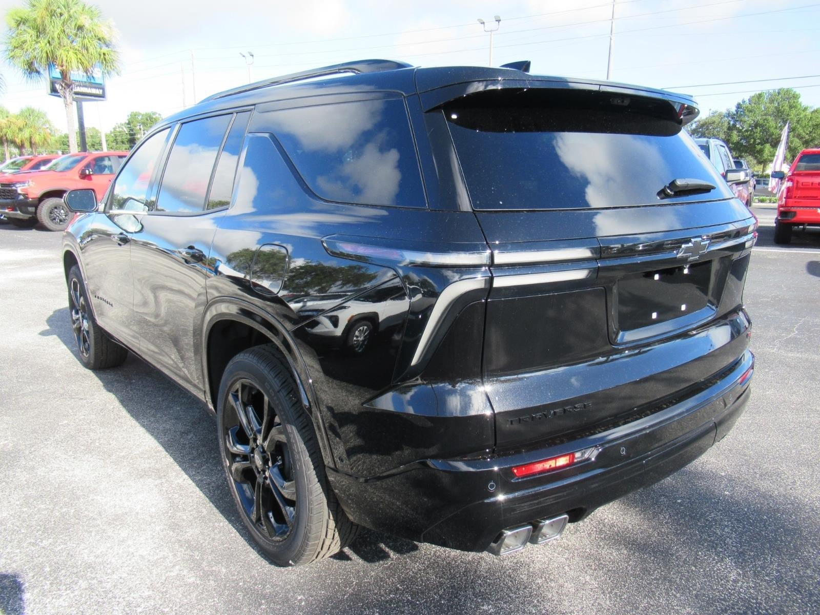 New 2027 Chevrolet Traverse RS FWD image 7