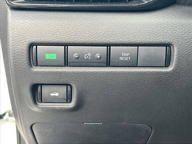Used 2025 Nissan Sentra SR FWD image 21
