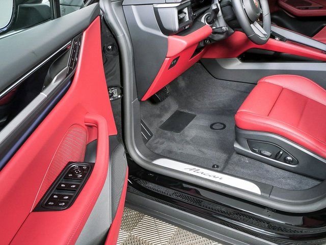 New 2026 Porsche Macan Electric image 8