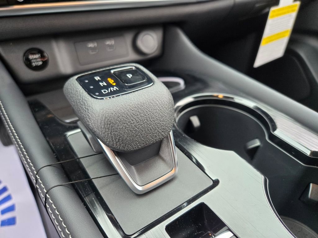 New 2026 Nissan Rogue Platinum image 8