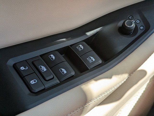 New 2025 Jeep Grand Cherokee Limited w/ Trailer Tow Package image 21