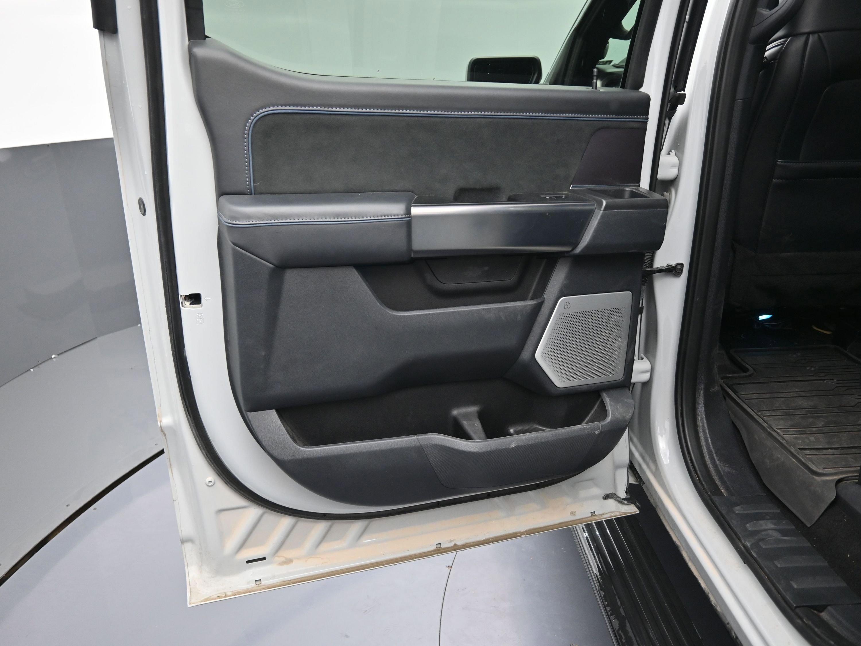 Certified 2024 Ford F150 Platinum w/ Equipment Group 702A High image 13