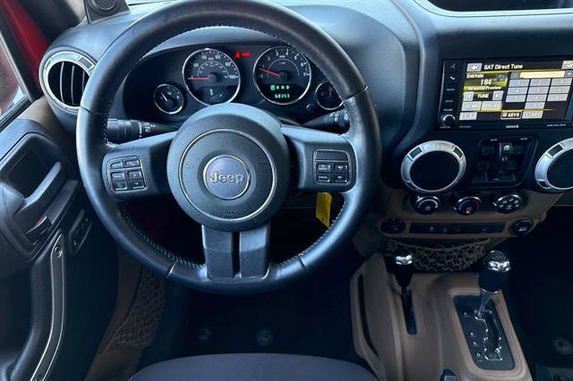 Used 2014 Jeep Wrangler Unlimited Rubicon w/ Connectivity Group AWD/4WD image 14