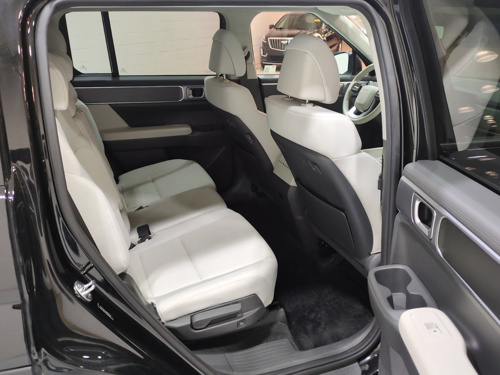 Certified 2024 Hyundai Santa Fe SE FWD image 11