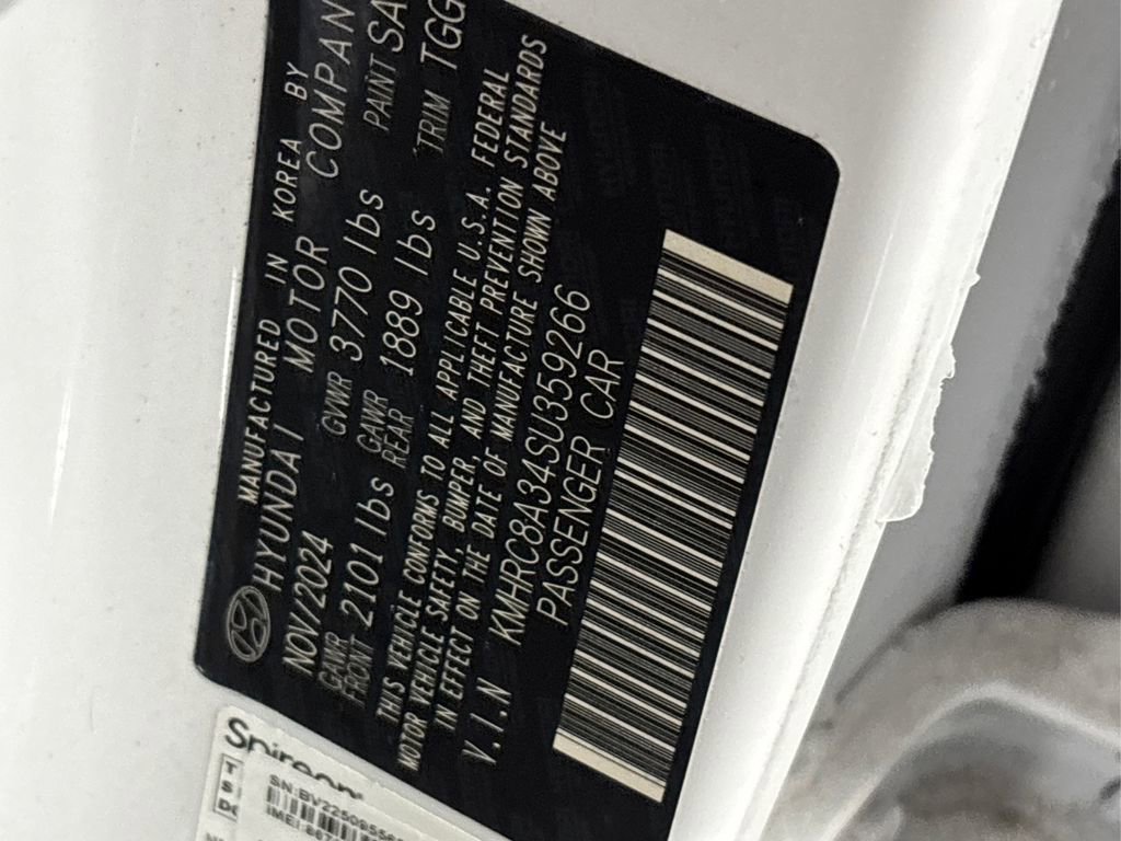 Certified 2025 Hyundai Venue SEL image 12